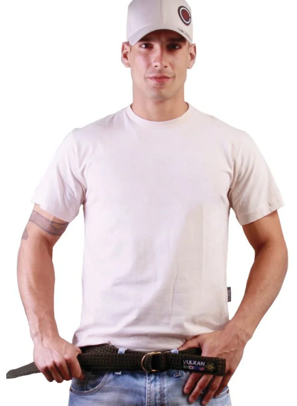 Man wearing a military green Vulkan Streetwear Belt, styled to reflect his Jiu Jitsu lifestyle.