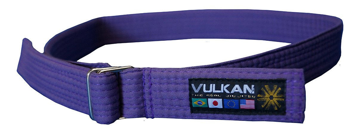 Man wearing a purple Vulkan Streetwear Belt, styled to reflect his Jiu Jitsu lifestyle.